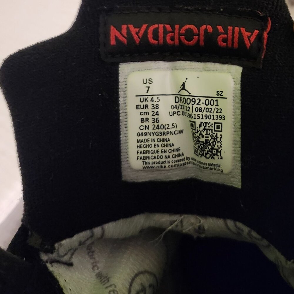 Shoes - Picture 3 of 3